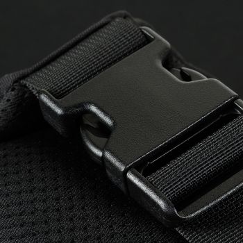 Schwarze, kompakte M-Tac Gurteltasche Gen.II aus robustem 600D Polyester mit verstellbarem Gürtel, zwei geräumigen Fächern und MOLLE-Befestigungssystem